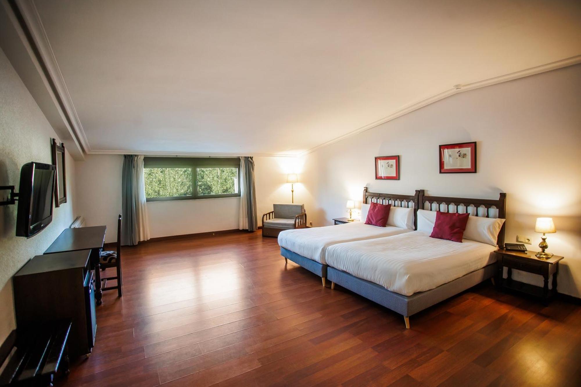 Hotel Conde Rodrigo II By Eme Hoteles Ciudad-Rodrigo Zewnętrze zdjęcie