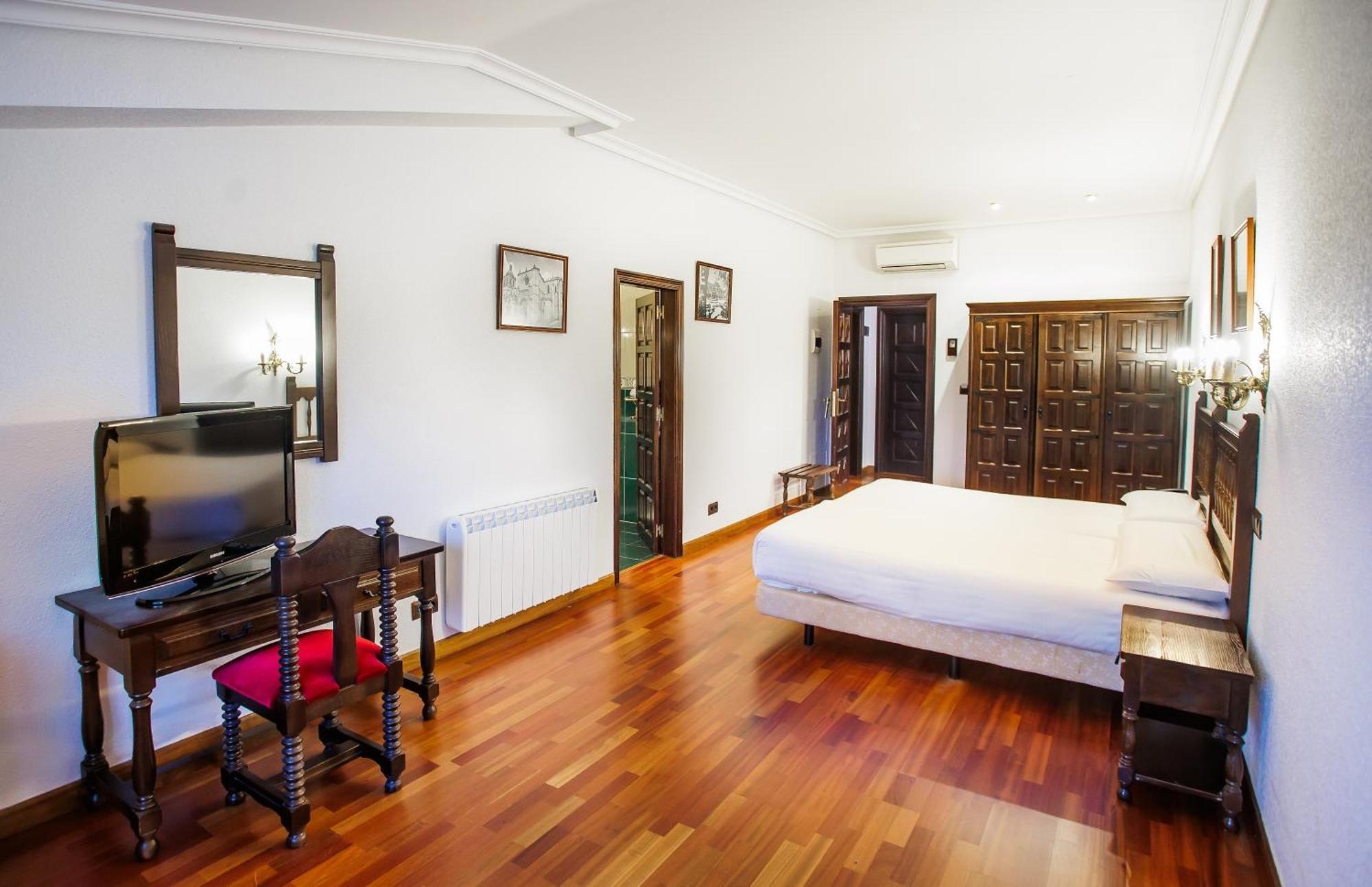 Hotel Conde Rodrigo II By Eme Hoteles Ciudad-Rodrigo Zewnętrze zdjęcie