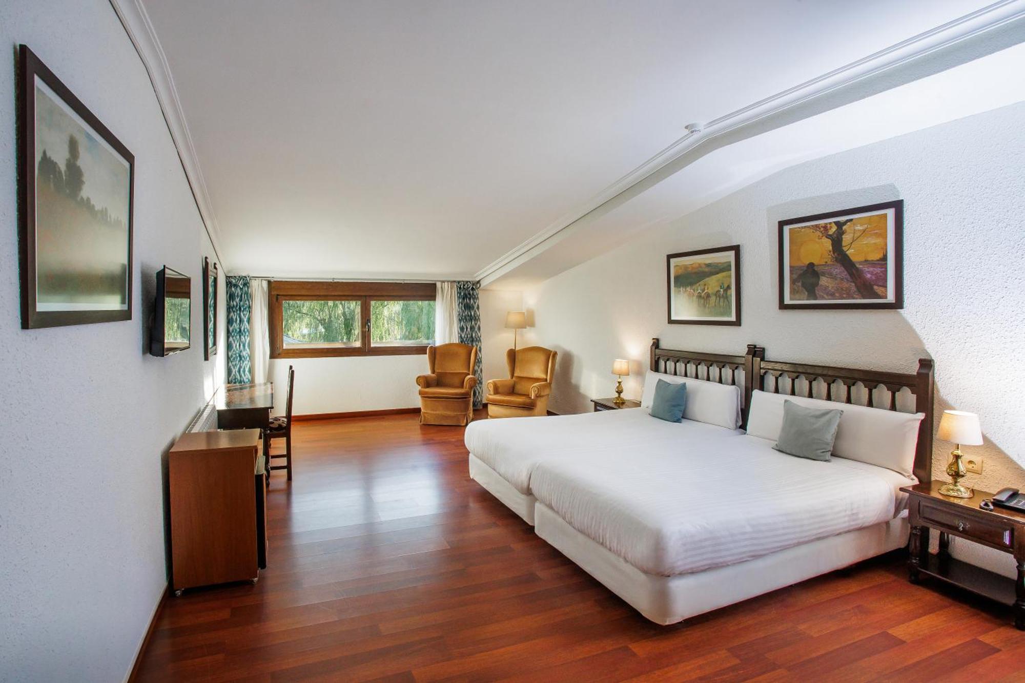 Hotel Conde Rodrigo II By Eme Hoteles Ciudad-Rodrigo Zewnętrze zdjęcie