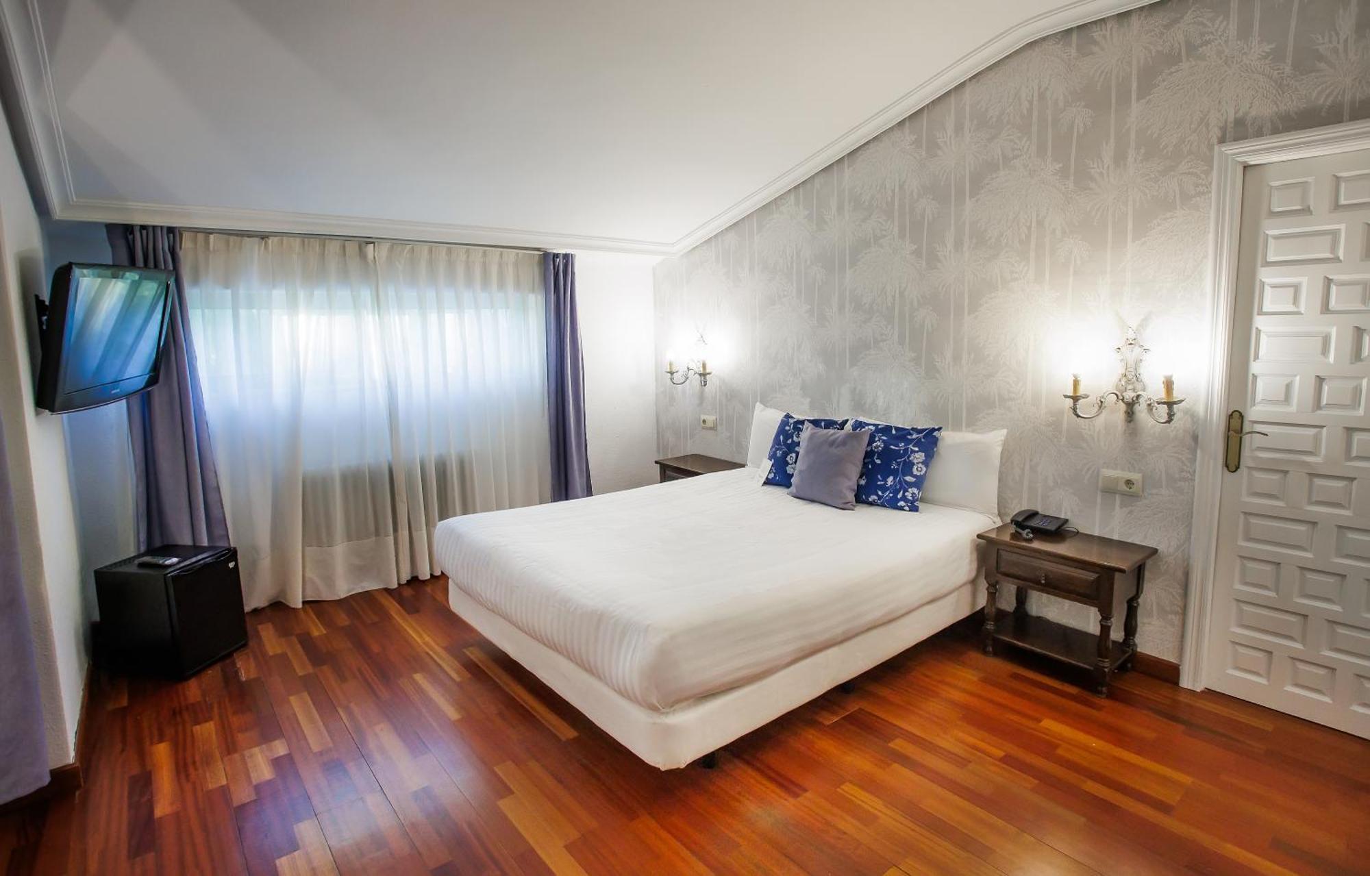 Hotel Conde Rodrigo II By Eme Hoteles Ciudad-Rodrigo Zewnętrze zdjęcie