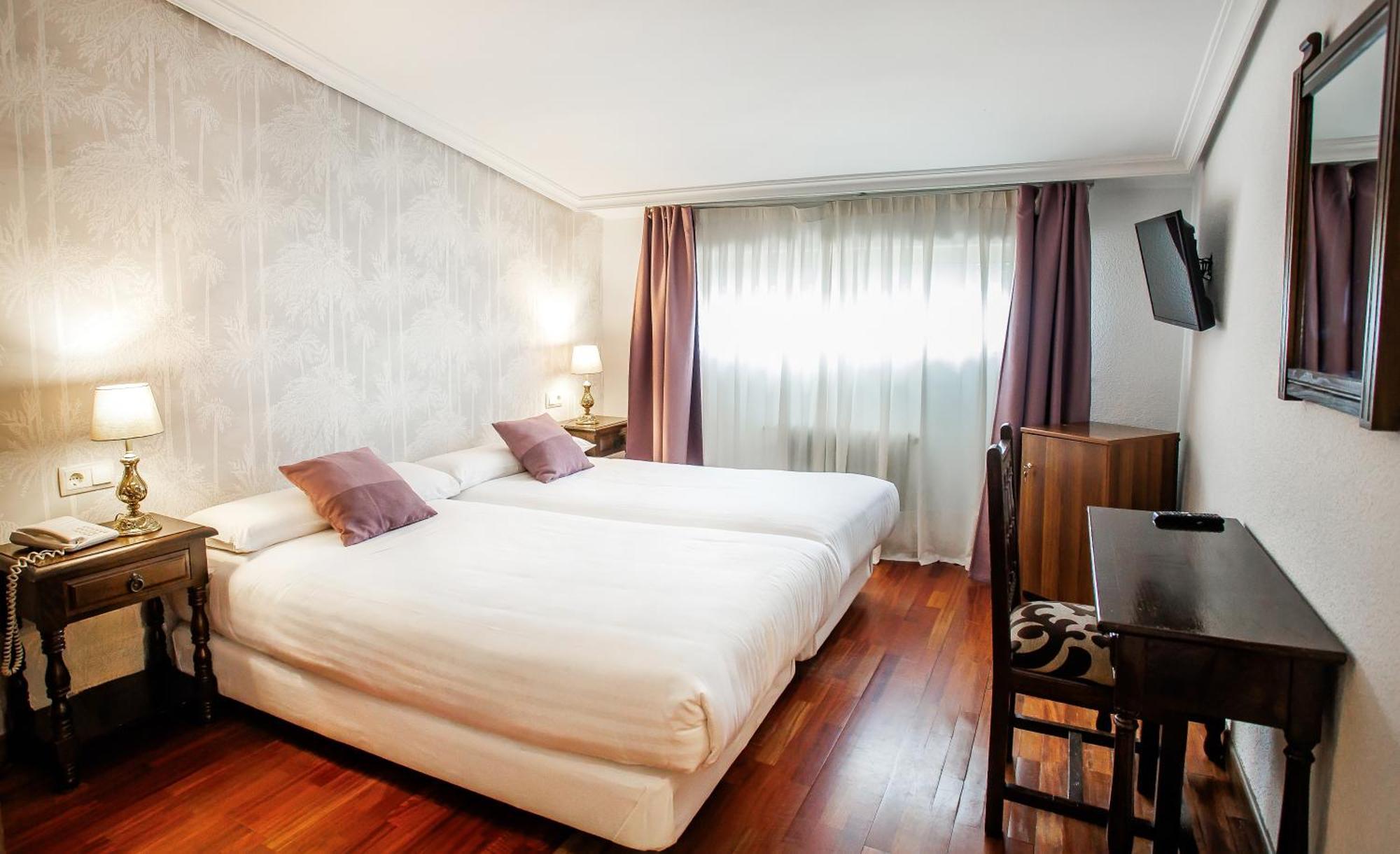 Hotel Conde Rodrigo II By Eme Hoteles Ciudad-Rodrigo Zewnętrze zdjęcie