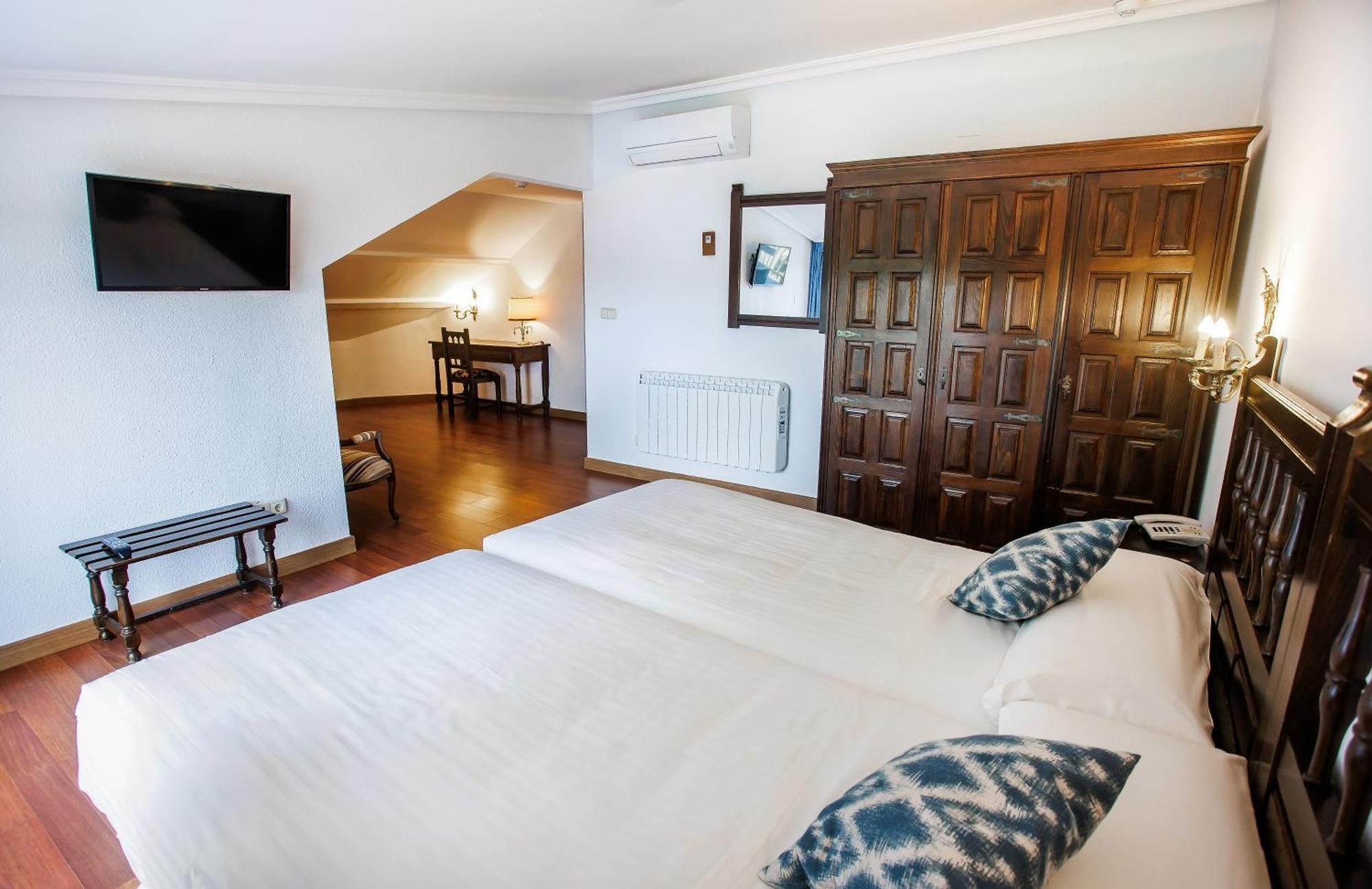 Hotel Conde Rodrigo II By Eme Hoteles Ciudad-Rodrigo Zewnętrze zdjęcie